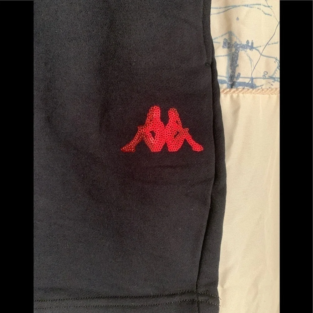 KAPPA
AUTHENTIC GLENDA SKIRT
Women – Black Smoke-pink Ltred Cherry - Picture 3 of 13